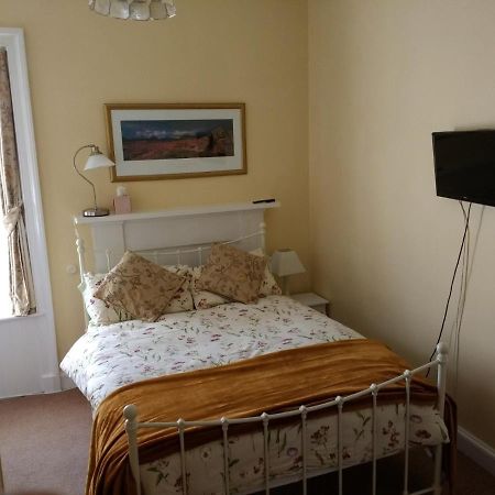 Lindores Guesthouse Peebles Bagian luar foto