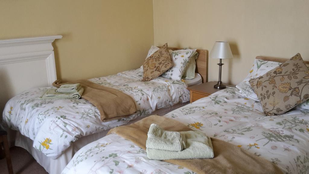 Lindores Guesthouse Peebles Bagian luar foto