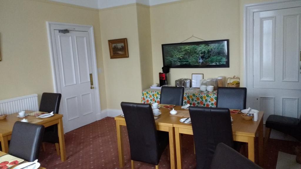 Lindores Guesthouse Peebles Bagian luar foto